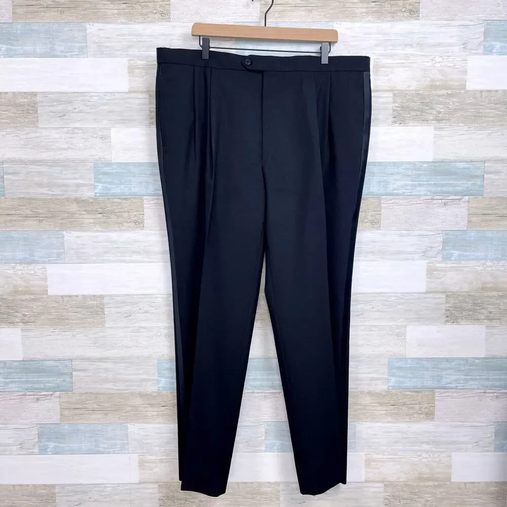 Jos A Bank Notch Collar Tuxedo Suit Black Mens 44R Jacket 40x31 Pleated Pants